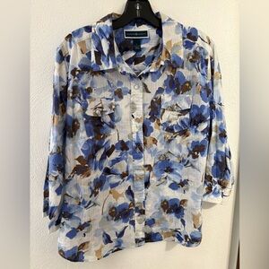 Karen Scott Blue, Brown & White Floral Collared Button-Up